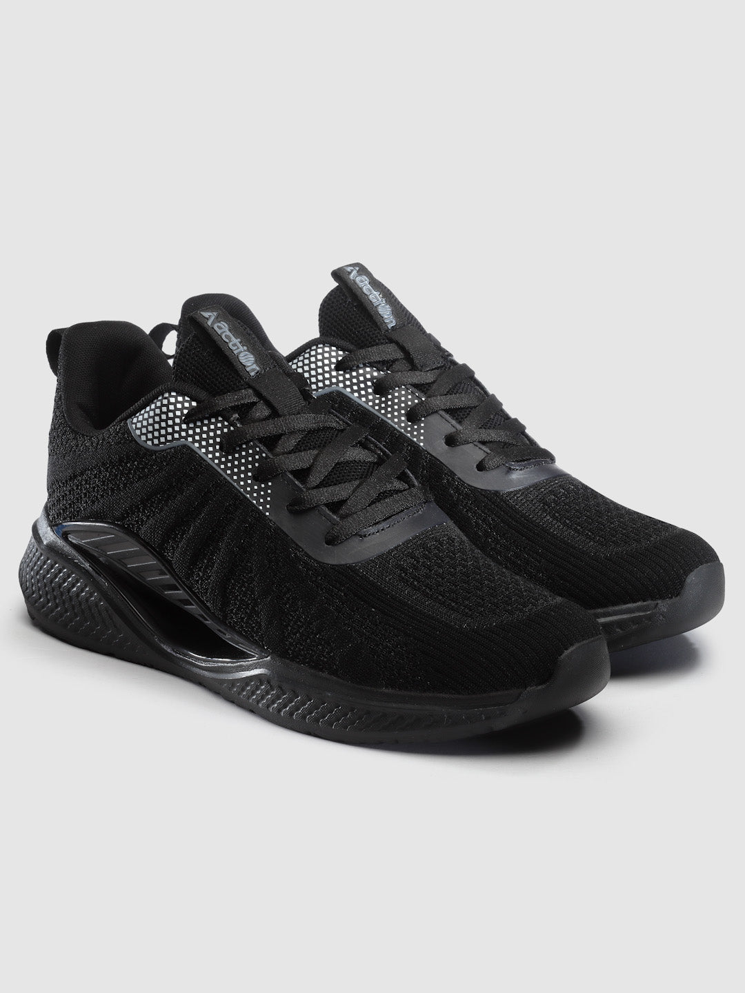 Sports shoes full black online