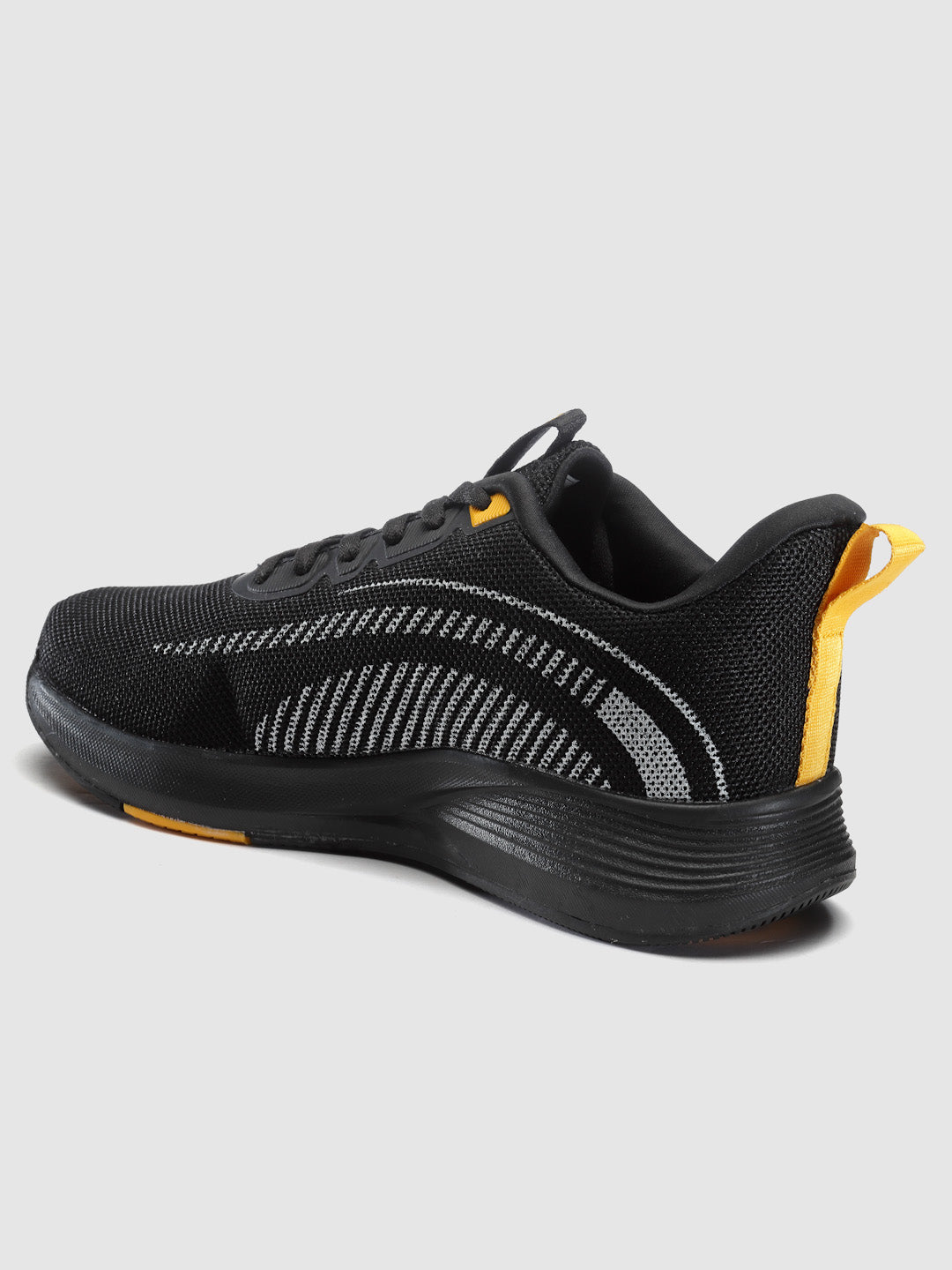 RUNNER 105 Sports Shoes for Men