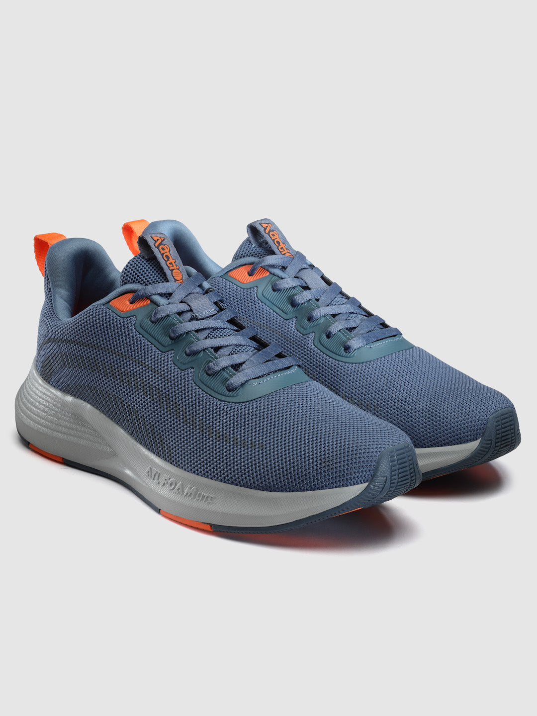 RUNNER 105 Sports Shoes for Men